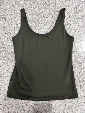 Women’s double lined tank top